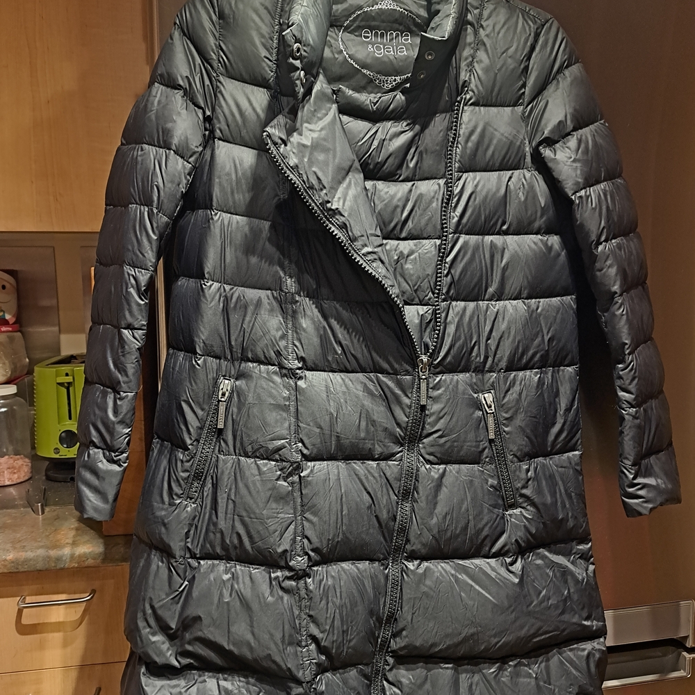 Women's Black Puffer Jacket